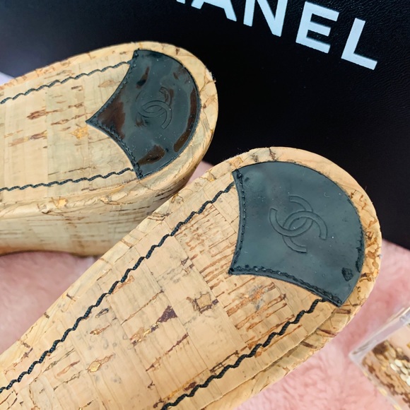 ♥️SOLD to a lovely Buyer!♥️Chanel Logo Wedge - Picture 8 of 9